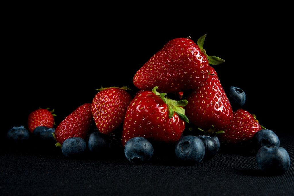 strawberries, blueberries, fruits, berries, fresh, vitamins, healthy, tasty, sweet
